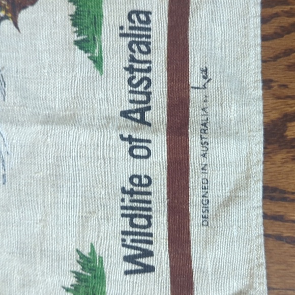 Vtg. 60s Wildlife of Australia Large Linen Square 48' with Animal Print - Picture 5 of 16